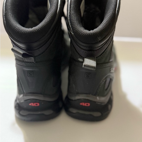 Salomon Quest Men\'s Black Hiking Boots size 9 black main image 4